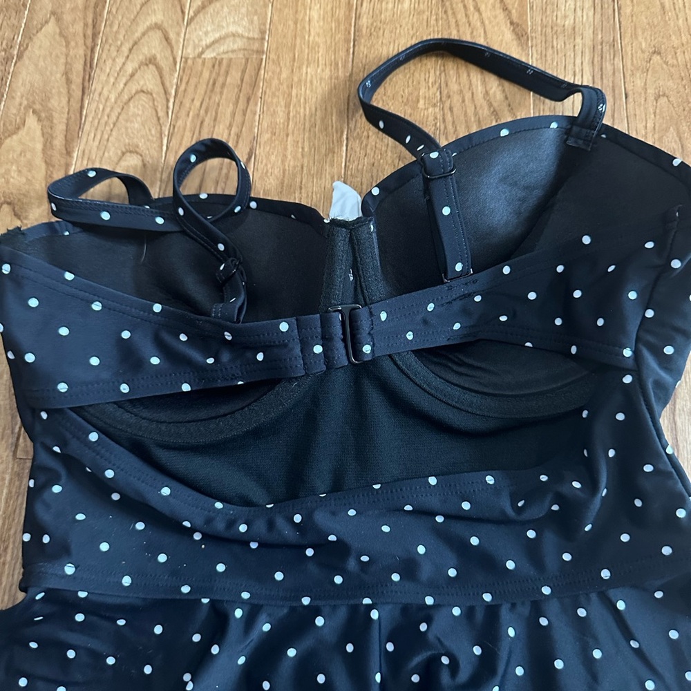 Unique Vintage Black & White Pin Dot Peplum Solana Tankini Swim Top Size Large - Picture 6 of 9